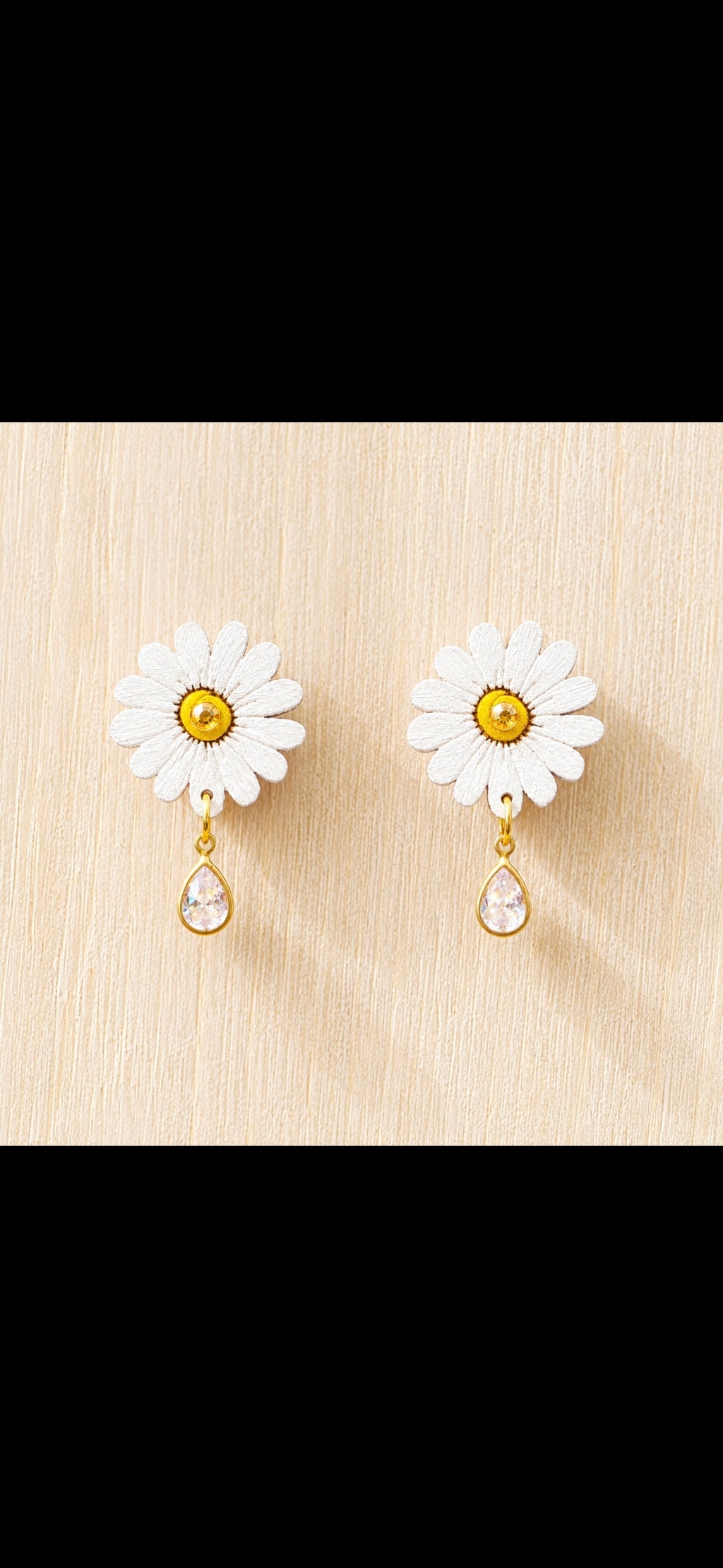 🌼 Daisy Bloom Stud